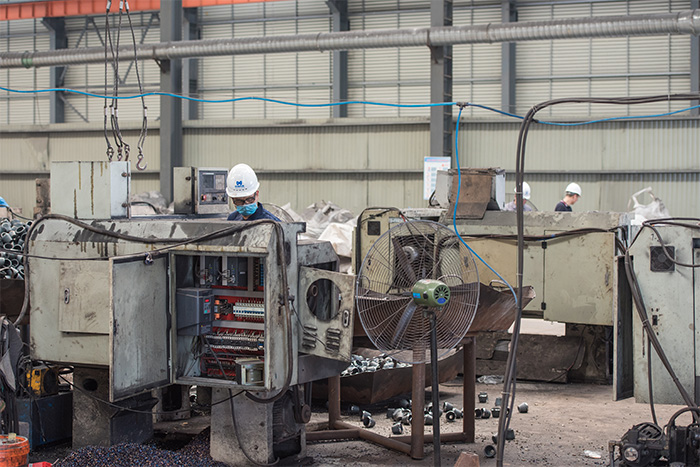 穆棱网架配件-锥头加工车间